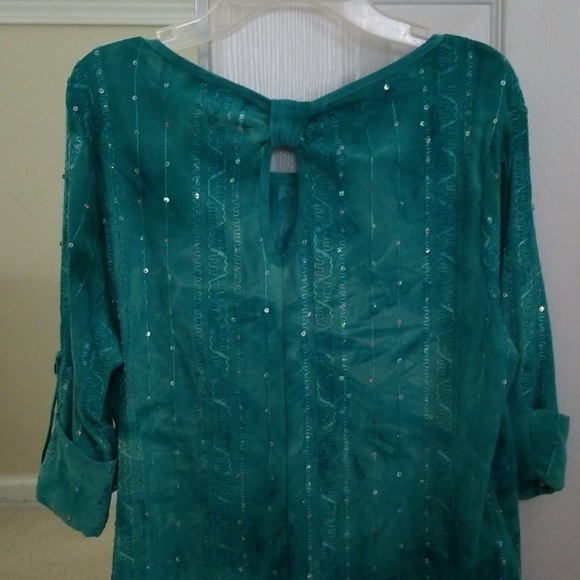 3/4 sleeve shirt with sequins - Picture 3 of 3